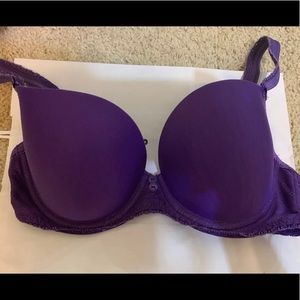 Full coverage padded bra